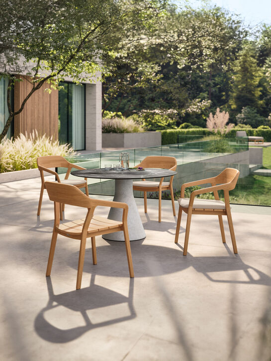 Namur Mittelfusstisch 120